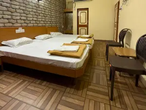 Hotel Madhuram