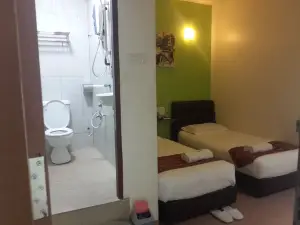 Golden Gate Hotel Kemaman by RVH