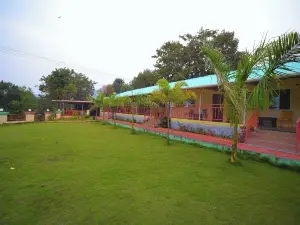 โอมการ์ อะโกร ทัวริซึม แอนด์ รีสอร์ต