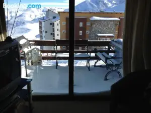 Ski in-Out Apartment in El Colorado