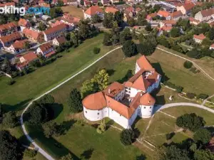 Amazing Home in Beretinec with 3 Bedrooms, Wifi and Outdoor Swimming Pool
