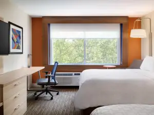 Holiday Inn Express Fall River North