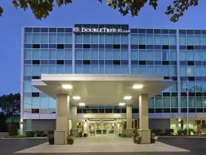 DoubleTree by Hilton Hotel Newark