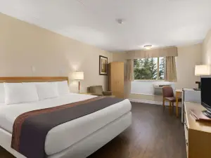 Days Inn by Wyndham Bridgewater Conference Center