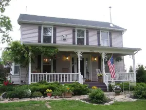 The Bella Ella Bed and Breakfast