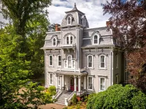 Queen Anne Inn