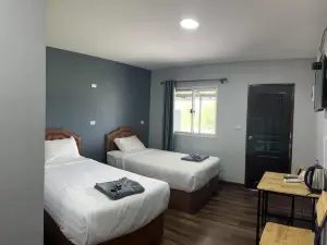 Baan Thung Kheiyng Bung Resort