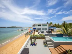 Ensueño De Vega Baja - Beachfront Pool 3 Bedroom Home by Redawning