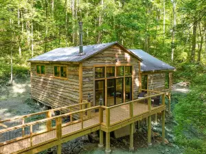North Carolina Bee Keepers Cabin Near Rafting!