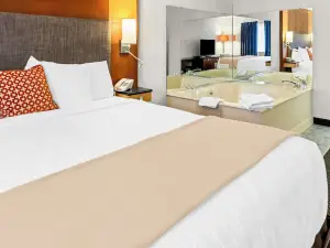 Americas Best Value Inn Tahquamenon Country