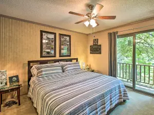 Mount Ida Condo w/ Balcony + Resort Amenities