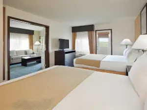 Holiday Inn Express & Suites Branson 76 Central