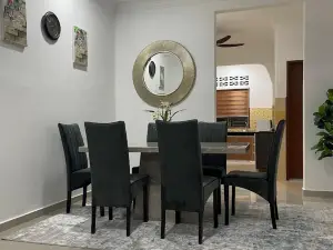 SERI EMBUN HOMESTAY (MUSLIM ONLY)