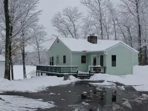 We are that private getaway that you've been looking for on magical Rosa Lake!
