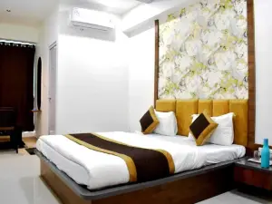 Hotel White House