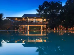 Sigiriana Resort by Thilanka