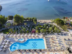 Azka Hotel