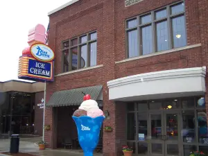 Le Mars Inn and Suites