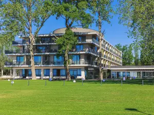 LUA 度假村 巴拉頓菲賴德