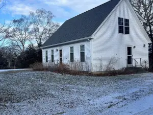 Welcome to Owl House - Your Coastal Retreat in East Boothbay!