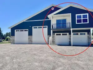 3-bedroom apartment/2 car garage/Blackfoot ID