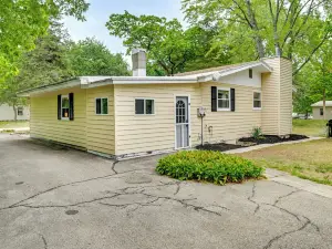 靠近Puckaway湖的宜人Montello度假屋！