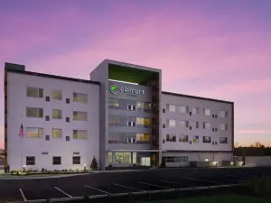 Element Pooler Savannah Airport