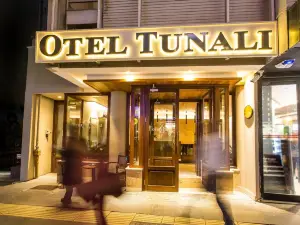 ホテル トゥナリ