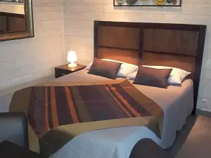 Timazen Lodges Agen Sud