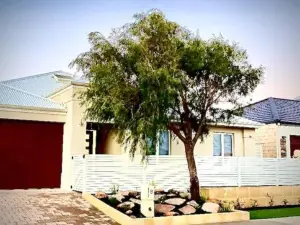 Sandpiper Island Tranquil Waterfront Views & Jetty