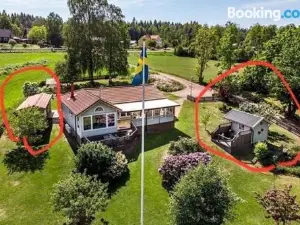 Two Small Guest Houses by Lake Rent Out As One