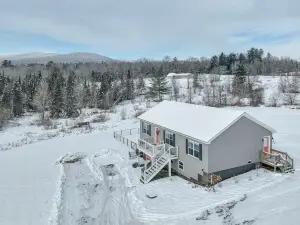 Hyde Park Vacation Rental Near 3 Ski Resorts!