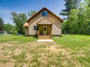 Spacious House on Half Acre < 3 Mi to Beach!