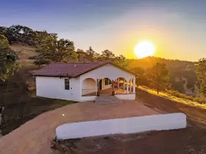 Beautiful Hacienda style home! 4bed 2bath