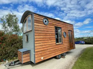 Cedar Cosy Tiny Farm Stay  Loch & Rail Trail pit stop for Philip Island or Prom