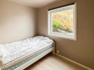 5 Bedroom Amazing Home in Strandebarm