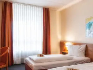 Center Hotel Drive Inn