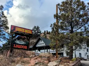 Coyote Motel West