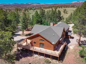 Exceptional Mountain Lodge in the Colorado Southern Rockies. Multifamily space!