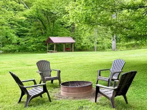 The Cozy Cabin 2 Bedrooms 1 Bath is the perfect romantic getaway in the country.