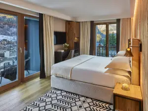 Le Massif Hotel & Lodge Courmayeur the Leading Hotels of the World