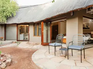 Tambuti Lodge
