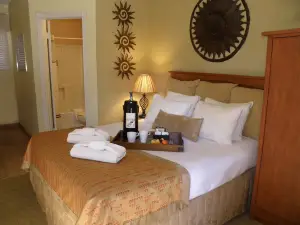 The River's Edge Motel Lodge & Resort