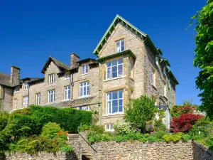 Corner Beech House