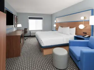 AmericInn by Wyndham Reedsburg