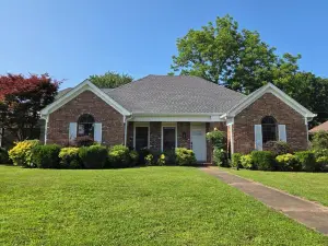 Modern, Luxurious 3-bedroom house in the heart of Newport