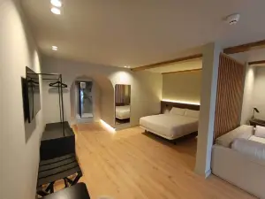 ยู-โรงแรม อาดัวนา ริบาเดโอ