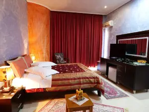 โรงแรม ลินดี