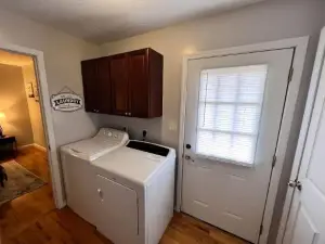 Kid-Friendly Townhouse Near Lake & Sports Complex