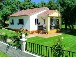 Charming Villa with Private Pool in la Calzada de Bejar